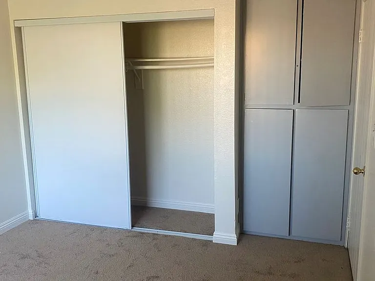 Rayen Apartments — Photo 10