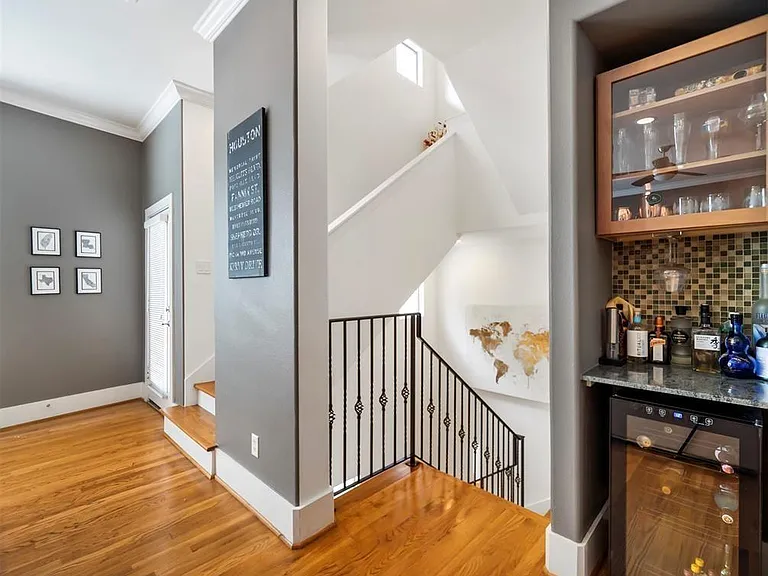 5535 Darling St — Photo 17
