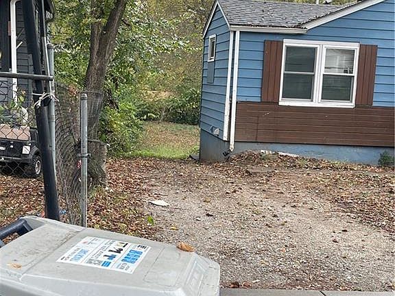 3rd image of 6942 College Ave
