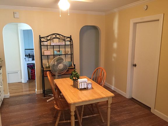 Eat in Kitchen