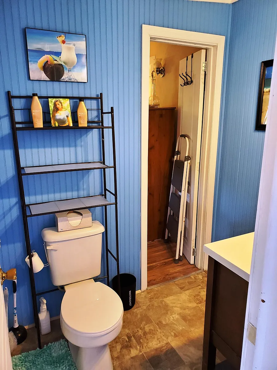 Bathroom - 342 NE 356th Ave