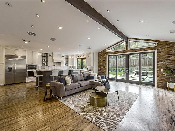 4th image of 300 Curie Dr