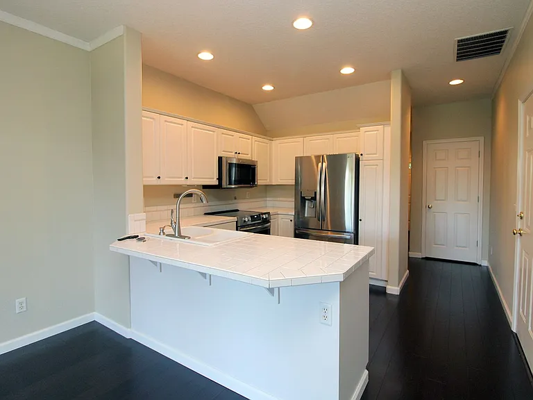 10722 NE 5th Ave — Photo 9