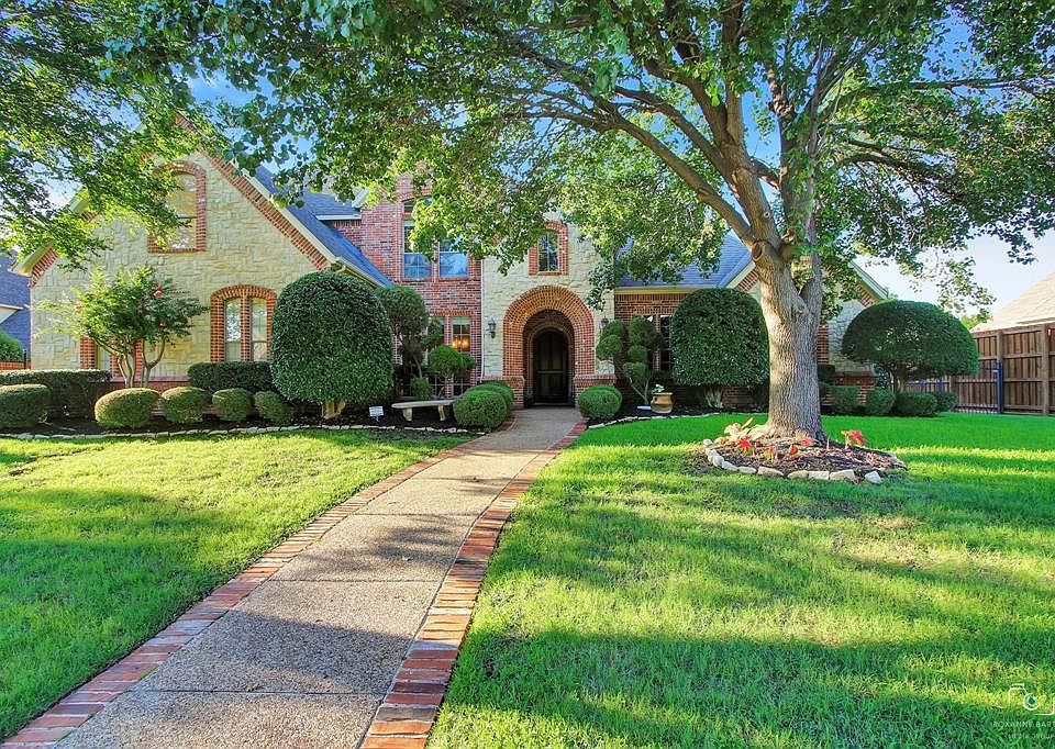 1st image of 707 Lorraine Dr