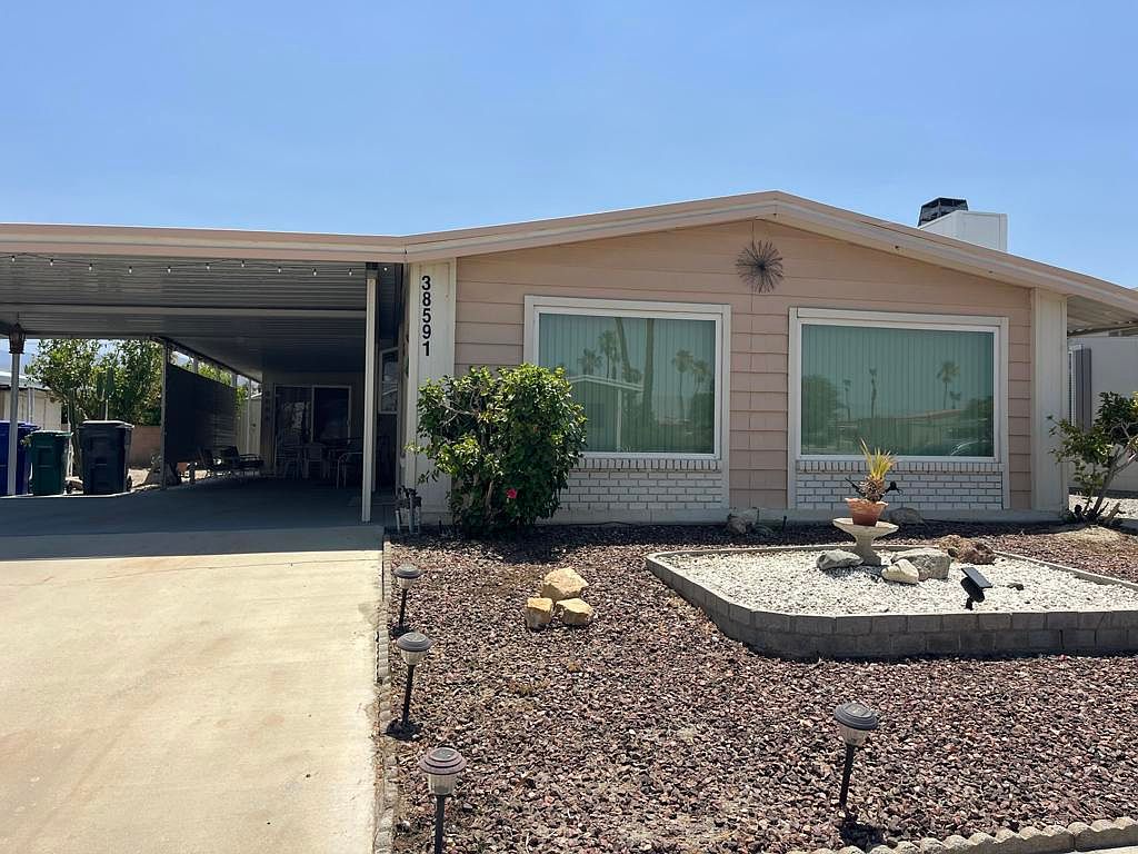 38591 Desert Greens Dr W