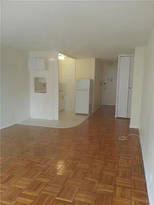 Rented by Akam Sales and Brokerage | media 1