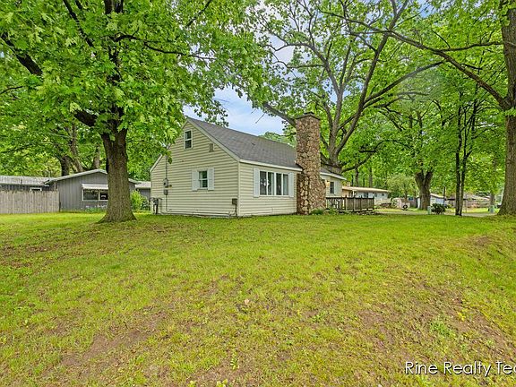 3rd image of 11571 Oriole Dr
