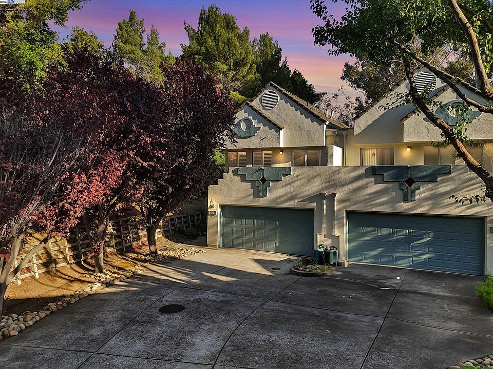 1st image of 71 Shoal Dr E