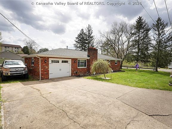 4th image of 1 Hillcrest Dr