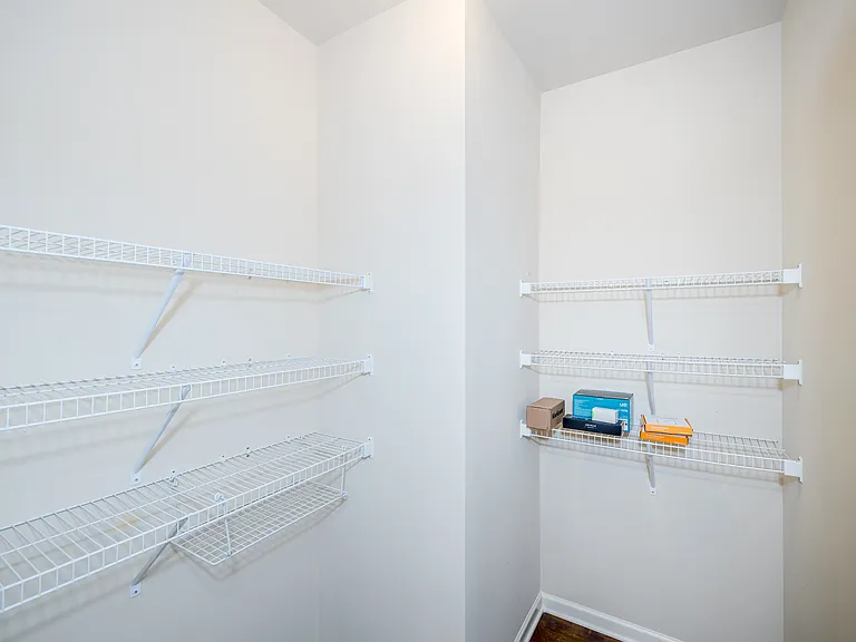 4414 Grove Landing Dr — Photo 9