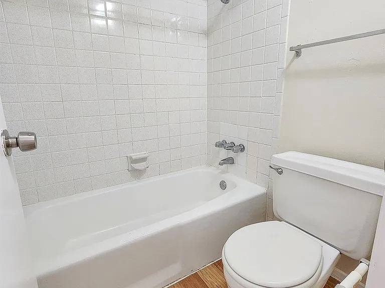 924 E Dean Keeton St #220 — Photo 12