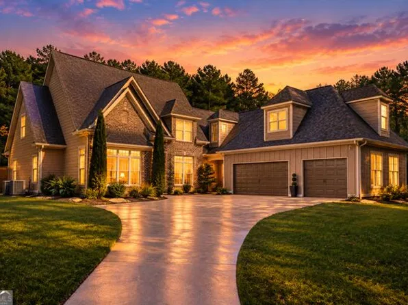 142 Drews Ridge Dr, Newnan, GA 30263