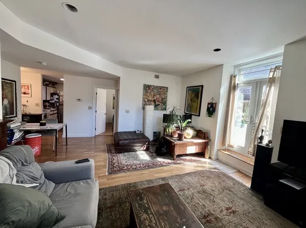 130 Appleton St #R-1f, Boston, MA 02116