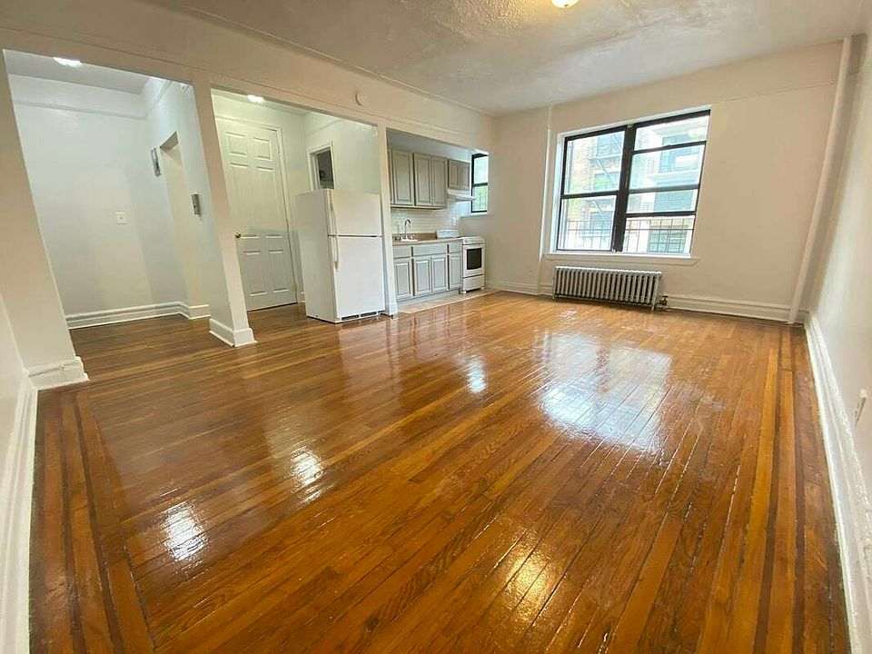 1st image of 520 Lincoln Pl APT 2C