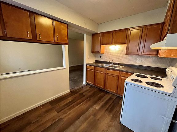 4th image of 8729 Sieloff Dr APT B