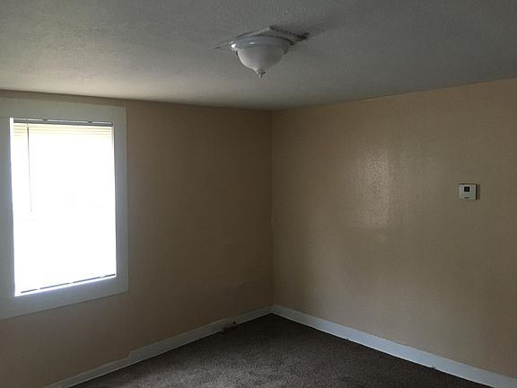 3rd image of 1373 South Ave