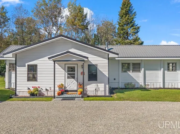 3691 K Rd, Bark River, MI 49807
