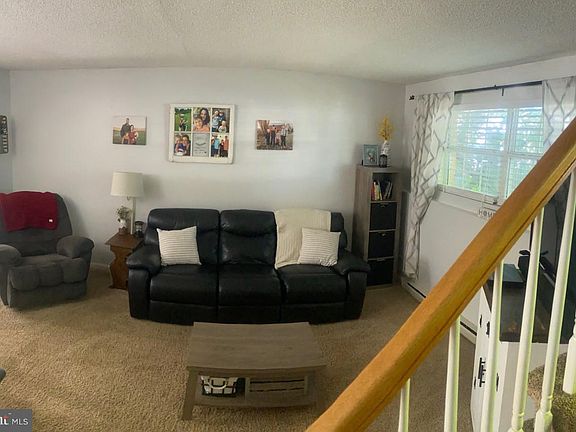 4th image of 123 Carnival Dr