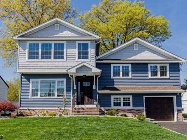 27 Schuyler Dr, Clark Twp., NJ 07066