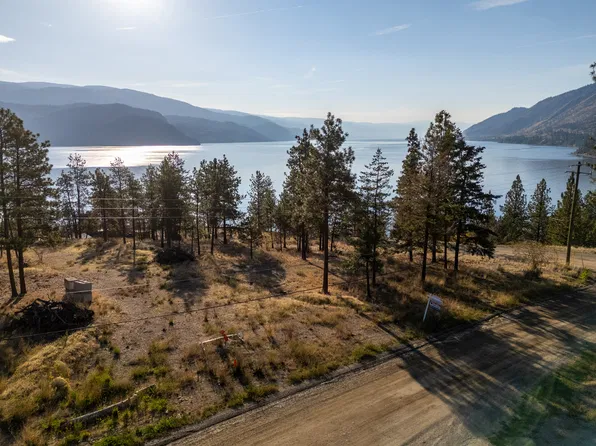 6785 Thorne Rd, Peachland, BC V0H 1X9