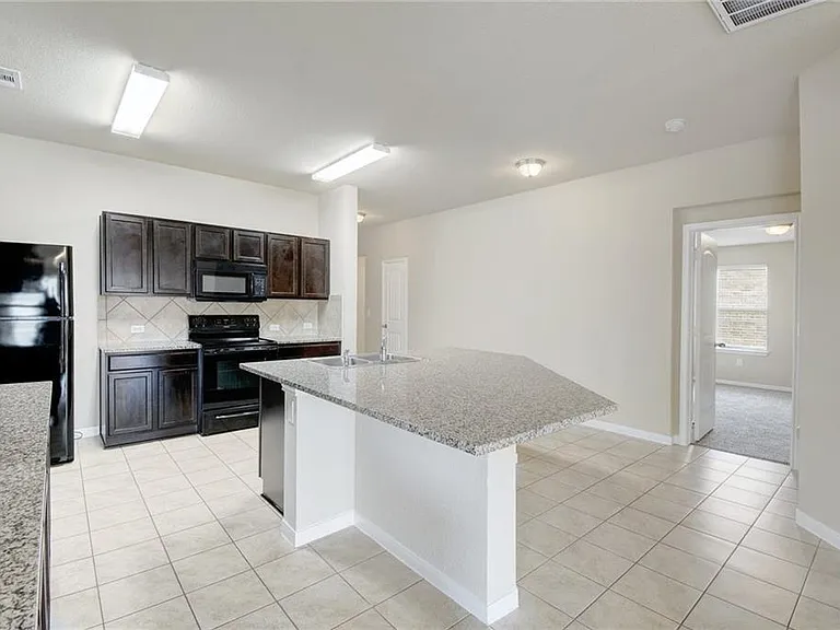 5817 Roderick Dr — Photo 10