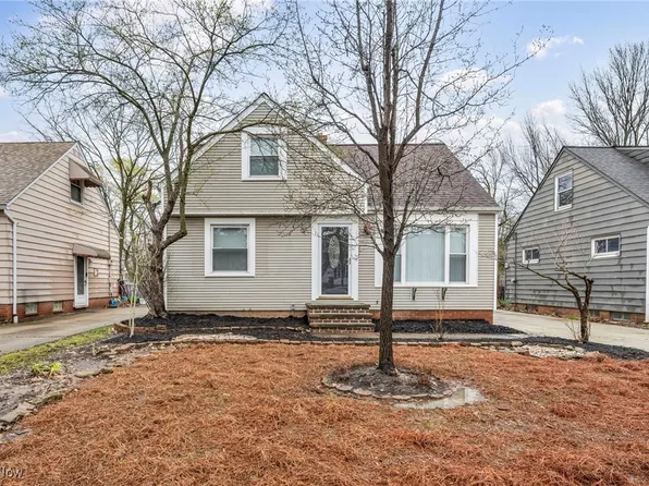 13621 Oak Park Blvd, Garfield Heights, OH 44125