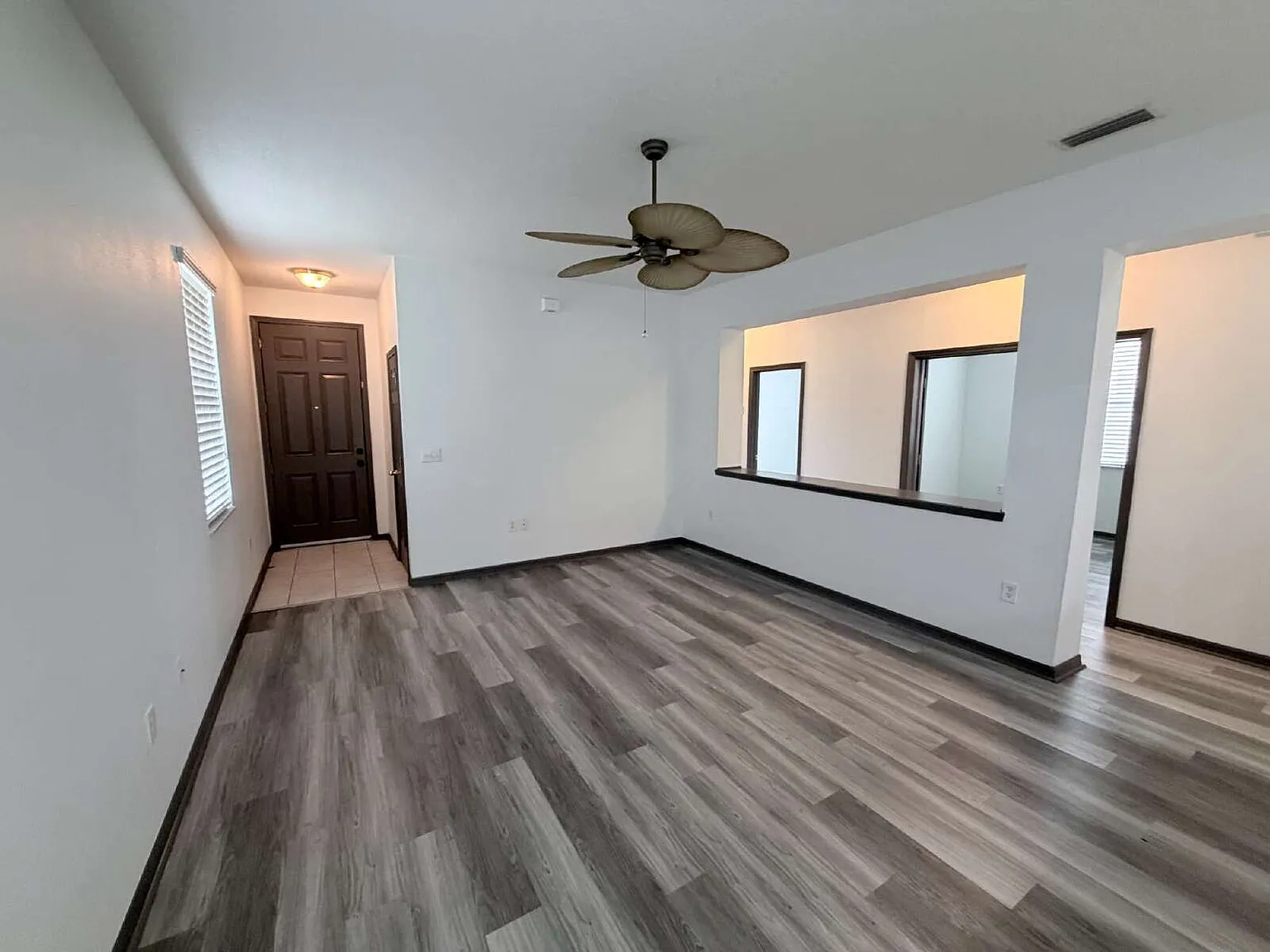 3 bed, 2.0 bath, 1562 sqft, $2,095 — Photo 3