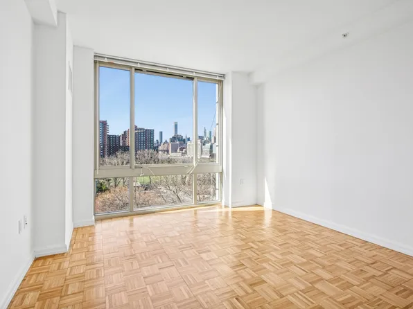 888 Main Street image 8 of 40