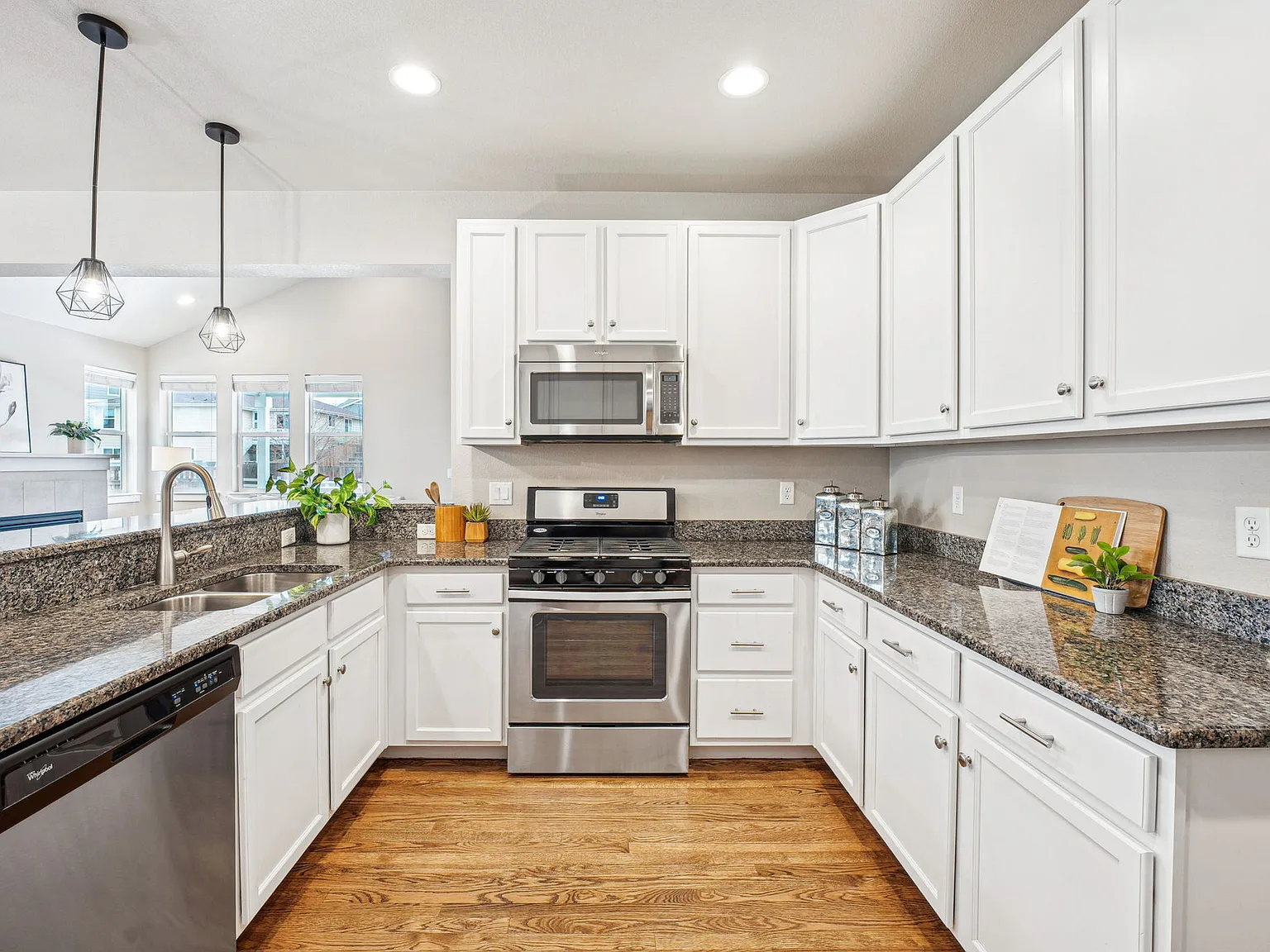 Stanford Townhomes — Photo 1