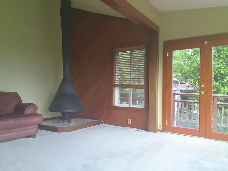 344 N Ferndale Ave — Photo 7