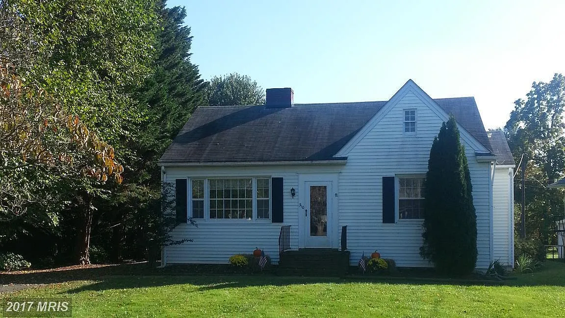 310 W Main St photo 1