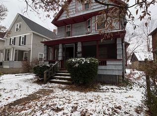 96 Hall St, Akron, OH 44303