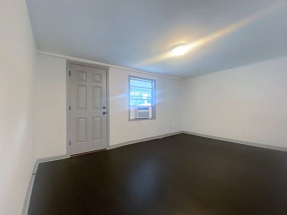 2 bedroom, 1 bath