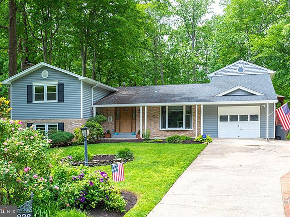 3rd image of 4836 Dodson Dr