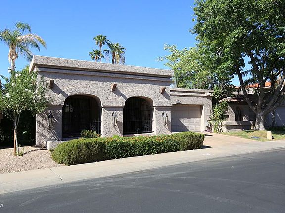 2nd image of 8730 E Via Del Valle