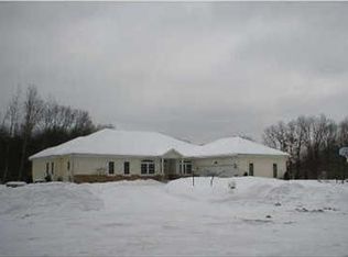 3777 Webber Pnes NE, Grand Rapids, MI 49525