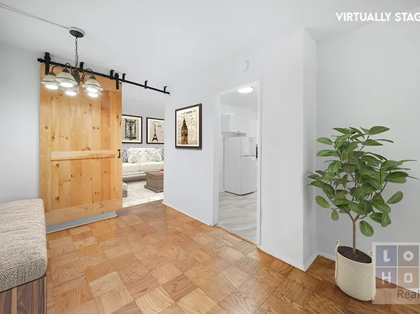 266 East Broadway image 10 of 27