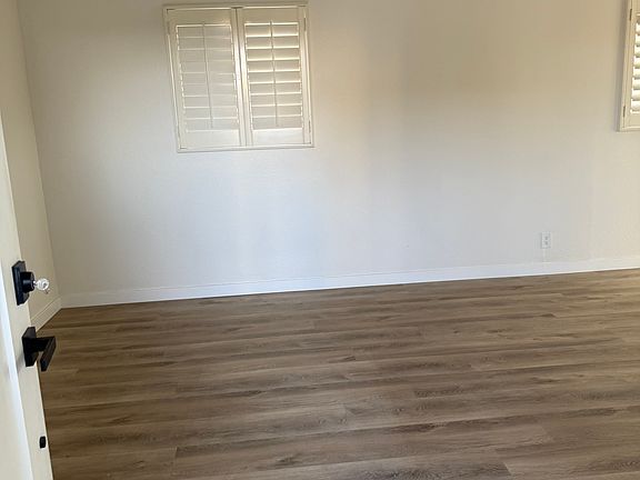 3rd image of 10108 Loch Avon Dr