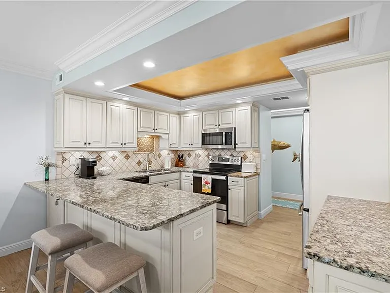9375 Gulf Shore Dr #401 — Photo 18