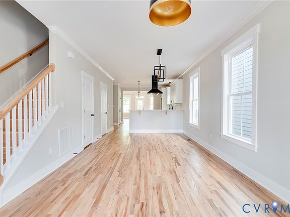 4th image of 922 N 33rd St