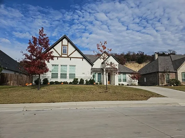 1304 Crown Valley Dr, Weatherford, TX 76087