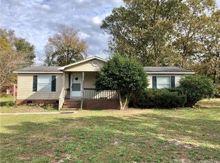 3613 Sandpiper Rd, Fayetteville, NC 28312