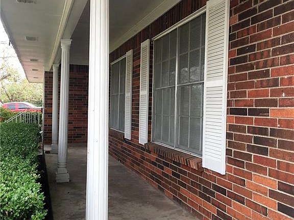 3rd image of 3018 Van Pelt Ave