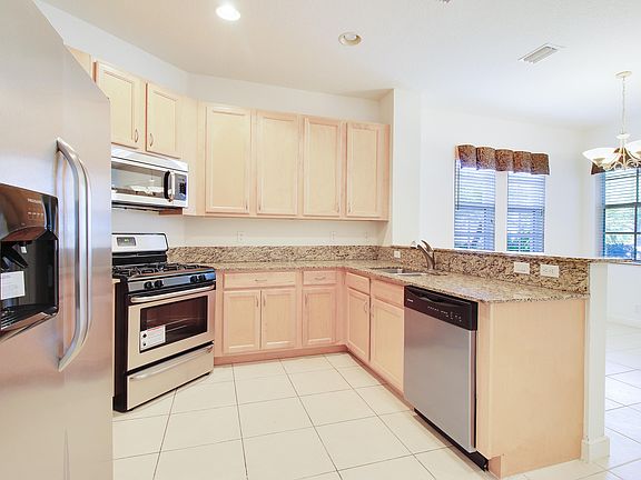 4th image of 151 Evergrene Parkway