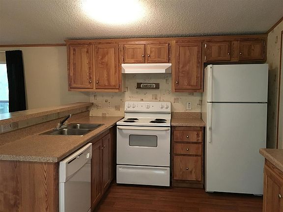 5th image of 1825 Pleasant Dr