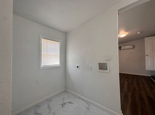 527 S Kent Dr, Sulphur, LA 70663