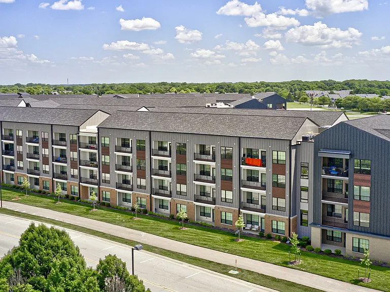 The State at Fishers Apartments — Photo 43