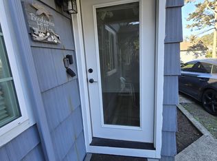 431 W 2nd St #3A, Yachats, OR 97498