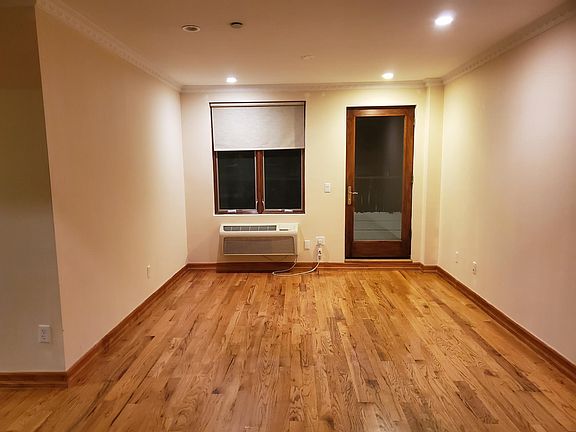 3rd image of 3051 Brighton 5th St
