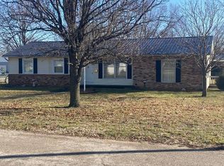 306 S Leaverton St, Palestine, IL 62451